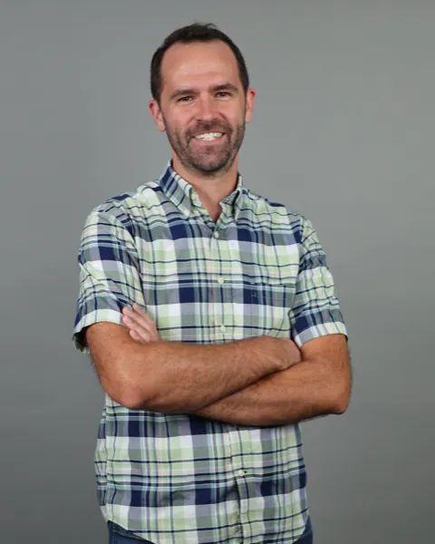 Kyle R Hansen